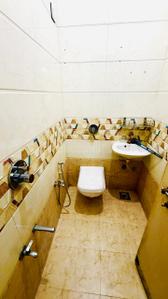 Bathroom Image of 2300 Sq.ft 4.5 BHK Villa for rent in Thaltej Ahmedabad for Rs. 36000