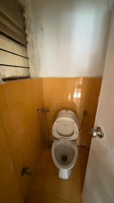 Bathroom Image of 750 Sq.ft 1 BHK Apartment / Flat for sale in Shivam Apartment, Kothrud Pune for Rs. 9200000