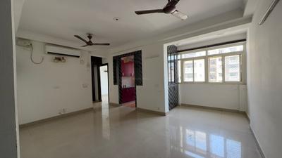 Living Room Image of 1180 Sq.ft 2.5 BHK Apartment / Flat for sale in Amrapali Silicon City, Sector 76 Noida for Rs. 11900000