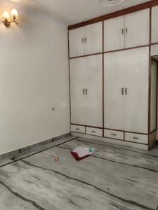 Bedroom Image of 1250 Sq.ft 2 BHK Builder Floor for rent in Gomti Nagar Lucknow for Rs. 16000
