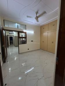 Bedroom Image of 900 Sq.ft 2 BHK Builder Floor for rent in Lajpat Nagar New Delhi for Rs. 41000