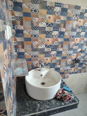 Bathroom Image of 2000 Sq.ft 2.5 BHK Villa for rent in Ansal Sushant Golf City, Gomti Nagar Lucknow for Rs. 35000