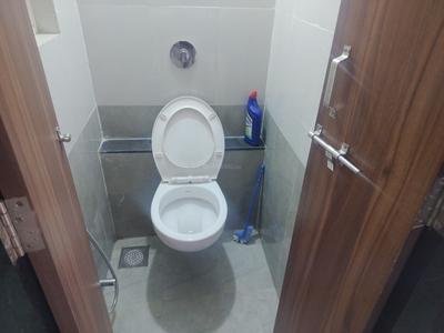 Bathroom Image of 600 Sq.ft 1 BHK Apartment / Flat for rent in Sharada Myria B And C Building, Dhayari Pune for Rs. 14000