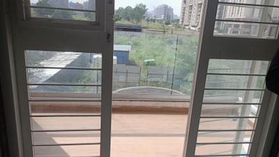 Image of 1300 Sq.ft 3 BHK Apartment / Flat for rent in Kohinoor Sapphire III, Tathawade, Pune for Rs. 32000