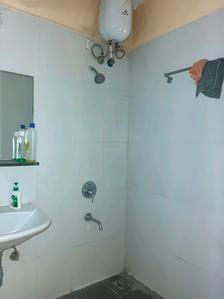 Common Bathroom Image of 1098 Sq.ft 2.5 BHK Apartment / Flat for rent in Lodha Casa Rio, Palava Phase 1 Thane for Rs. 27000