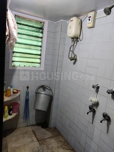 Bathroom Image of 500 Sq.ft 1 RK Apartment / Flat for rent in Borivali West Mumbai for Rs. 23500