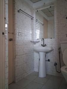 Common Bathroom Image of 1049 Sq.ft 2 BHK Apartment / Flat for sale in Gaursons Gaur City 5th Avenue, Noida Extension Greater Noida for Rs. 9500000