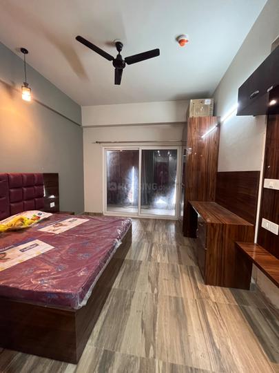 Paramount Pine And Oak Studio Property Details Video 1