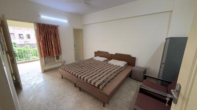 Bedroom Image of 1050 Sq.ft 2 BHK Apartment / Flat for rent in Kalighat Kolkata for Rs. 50000