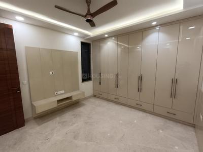 Bedroom Image of 1800 Sq.ft 3 BHK Builder Floor for rent in Rajouri Garden New Delhi for Rs. 85000