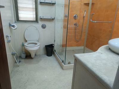 Bathroom Image of 5500 Sq.ft 5 BHK Apartment / Flat for sale in Ballygunge Kolkata for Rs. 58000000