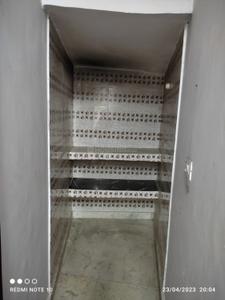 Bathroom Image of 900 Sq.ft 3 BHK Builder Floor for rent in Kanausi Lucknow for Rs. 8500