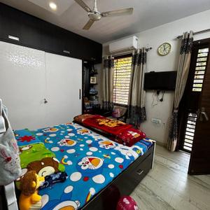 Bedroom Image of 892 Sq.ft 2 BHK Apartment / Flat for rent in Krishna Nagar New Delhi for Rs. 37000