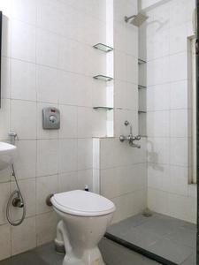 Common Bathroom Image of 700 Sq.ft 2 BHK Apartment / Flat for rent in Rosa Manhattan, Hiranandani Estate Thane for Rs. 50000