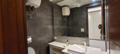 Bathroom Image of 2500 Sq.ft 4 BHK Builder Floor for sale in  Vigyan Vihar RWA, Surajmal Vihar New Delhi for Rs. 47500000