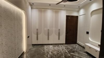 Bedroom Image of 2200 Sq.ft 4 BHK Builder Floor for sale in Kaushambi Ghaziabad for Rs. 32500000