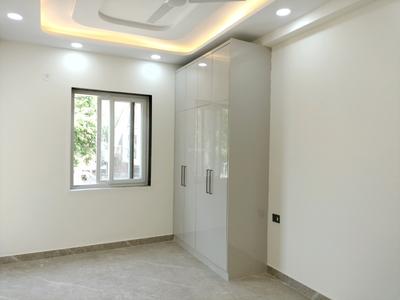 Bedroom Image of 1300 Sq.ft 4 BHK Builder Floor for sale in Deenpur New Delhi for Rs. 13000000
