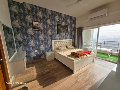 Bedroom Image of 435 Sq.ft Studio Studio for rent in Paramount Pine And Oak Studio, Surajpur Greater Noida for Rs. 16000