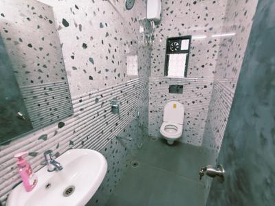 Bathroom Image of 1050 Sq.ft 2 BHK Independent House for rent in Kopar Khairane Navi Mumbai for Rs. 55000
