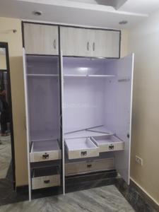 Bedroom Image of 750 Sq.ft 2 BHK Builder Floor for rent in Preet Vihar New Delhi for Rs. 16000