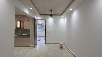 Living Room Image of 700 Sq.ft 2 BHK Apartment / Flat for rent in Pitampura New Delhi for Rs. 30000