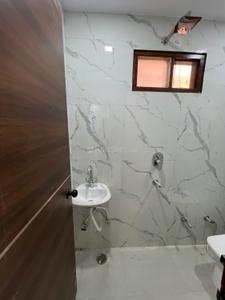 Bathroom Image of 900 Sq.ft 3 BHK Builder Floor for rent in Sector 24 Rohini New Delhi for Rs. 21000