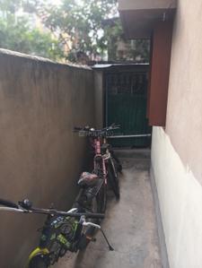 Balcony Image of 200 Sq.ft 1 RK Independent House for rent in Phool Bagan Kolkata for Rs. 6000