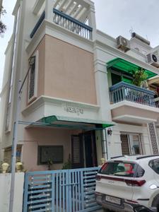 Image of 780 Sq.ft 4 BHK Villa for sale in New Karelibaug, Vadodara for Rs. 9100000