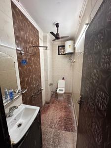 Bathroom Image of 900 Sq.ft 2 BHK Builder Floor for rent in Janakpuri New Delhi for Rs. 28000
