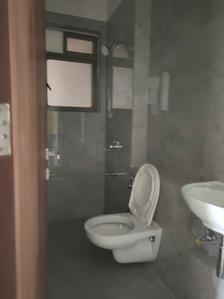 Common Bathroom Image of 650 Sq.ft 1 BHK Apartment / Flat for sale in Sheth Irene Wing A Phase 1, Malad West Mumbai for Rs. 13100000