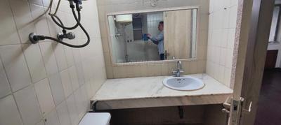 Bathroom Image of 1688 Sq.ft 2 BHK Apartment / Flat for rent in Unitech Ivory Tower, Sector 41 Gurgaon for Rs. 50000