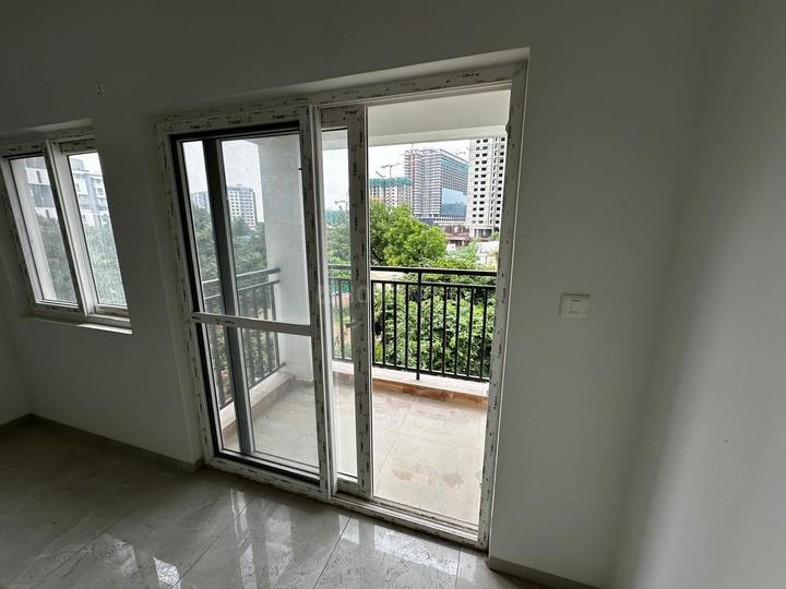 Empire Urbana Main Image 1