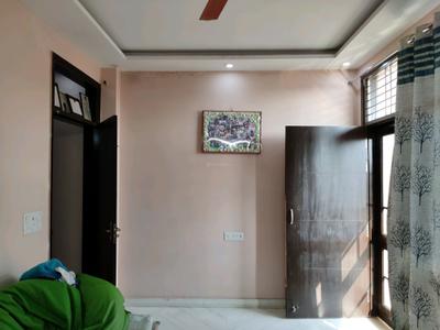 Bedroom Image of 810 Sq.ft 2 BHK Builder Floor for rent in RWA DA Block Hari Nagar, Tilak Nagar New Delhi for Rs. 15000