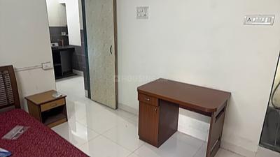 Bedroom Image of 600 Sq.ft 1 BHK Apartment / Flat for rent in Koregaon Park Pune for Rs. 32000
