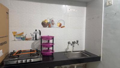 Kitchen Image of 800 Sq.ft 1 BHK Builder Floor for rent in Gokhalenagar Pune for Rs. 23000