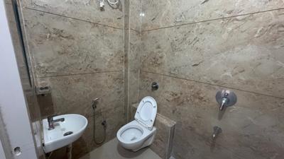 Bathroom Image of 1500 Sq.ft 1 BHK Apartment / Flat for rent in Mahalakshmi Nagar Indore for Rs. 19000