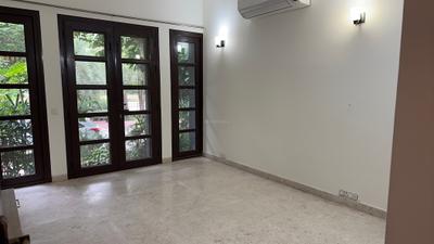 Bedroom Image of 3150 Sq.ft 3.5 BHK Villa for sale in Vipul Tatvam Villas, Sector 48 Gurgaon for Rs. 100000000
