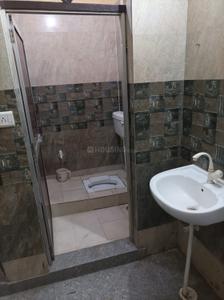 Bathroom Image of 600 Sq.ft 1 BHK Builder Floor for rent in Sahibabad Industrial Area Ghaziabad for Rs. 12000