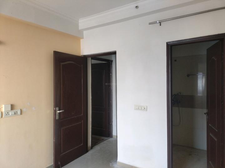 Amrapali Pan Oasis Main Image 1