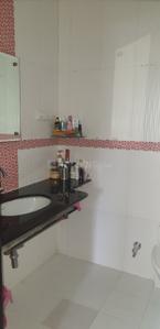 Bathroom Image of 1400 Sq.ft 3 BHK Apartment / Flat for sale in Parvati Darshan Pune for Rs. 21000000