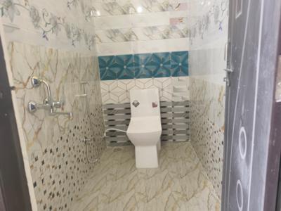 Common Bathroom Image of 762 Sq.ft 1 BHK Apartment / Flat for rent in Kondapur Hyderabad for Rs. 15000
