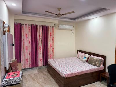 Bedroom Image of 2800 Sq.ft 3 BHK Builder Floor for rent in Palam Vihar Gurgaon for Rs. 65000