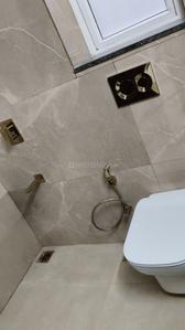 Bathroom Image of 1180 Sq.ft 2.5 BHK Apartment / Flat for sale in Smartworld Orchard, Sector 61 Gurgaon for Rs. 18000000