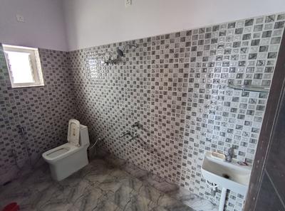 Bathroom Image of 1300 Sq.ft 2 BHK Builder Floor for rent in Baragarh Bhubaneswar for Rs. 10000