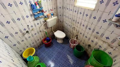 Bathroom Image of 428 Sq.ft 2 BHK Independent House for sale in Saidapet Chennai for Rs. 8000000