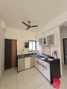 Kitchen Image of 2000 Sq.ft 3 BHK Apartment / Flat for rent in Priyanka Green Emerald, New Alkapuri Vadodara for Rs. 22000