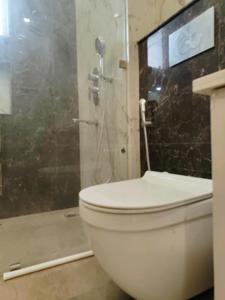 Common Bathroom One Image of 1950 Sq.ft 3 BHK Builder Floor for sale in DLF Phase 2, DLF Phase 1 Gurgaon for Rs. 42500000