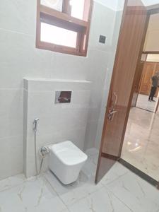 Bathroom Image of 1800 Sq.ft 2.5 BHK Builder Floor for rent in Rabindra Palli Colony Lucknow for Rs. 25000