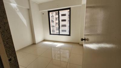 Bedroom Image of 1210 Sq.ft 2 BHK Apartment / Flat for sale in Sun Atmosphere, Shela Ahmedabad for Rs. 6000000