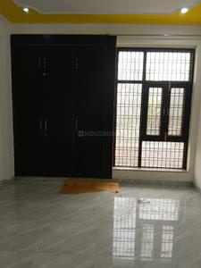 Bedroom Image of 2200 Sq.ft 3 BHK Builder Floor for rent in Sector 122 Noida for Rs. 30000